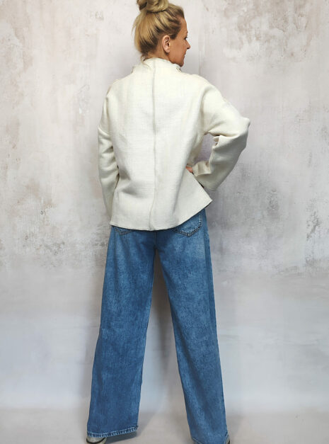 Lumii_20250427_180931910 Lumii_20250427_180931910